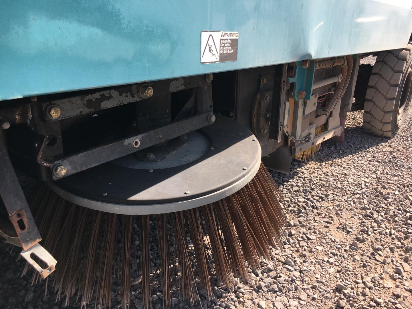 ./imagenes/INVOICE/2019/16462/BARREDORA TENNANT 830-II (27).JPG